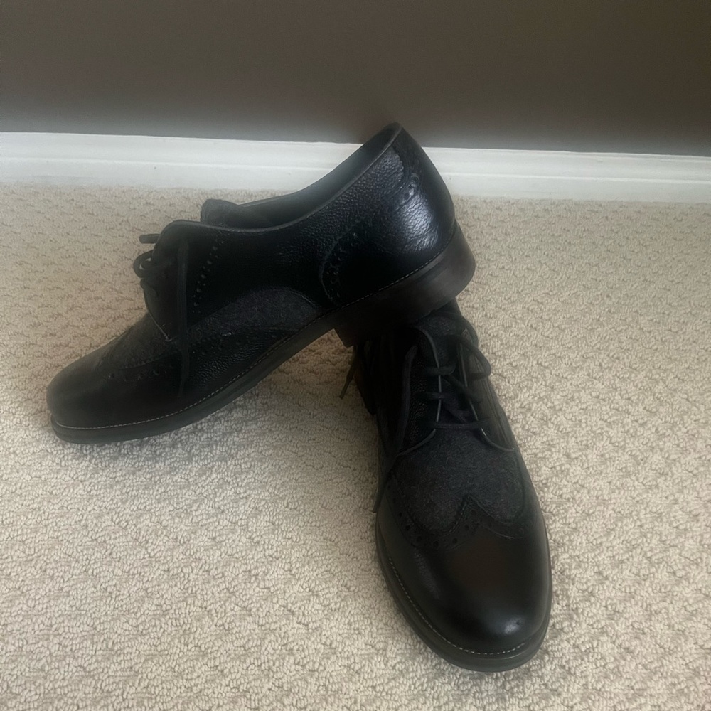 Steve Madden Elroy Black/Grey Shoes Like New Condition!